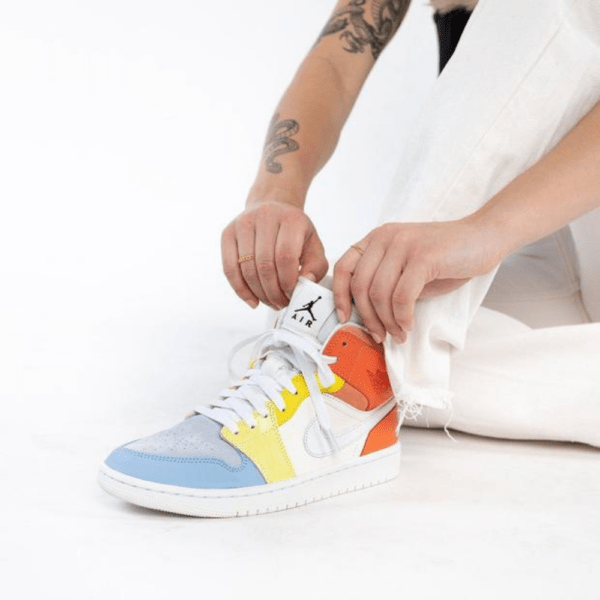 נעלי נייק אייר ג'ורדן | nike air jordan 1 mid to my first coach