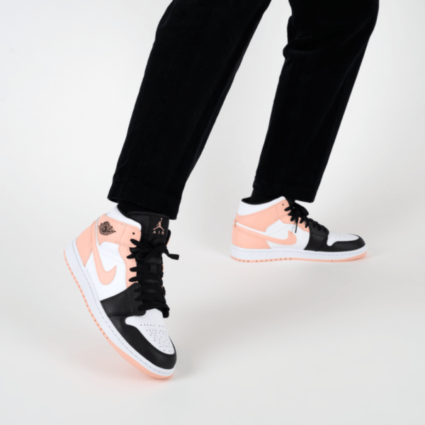 נעלי נייק אייר ג'ורדן | Nike Air Jordan 1 Mid Crimson Tint Toe