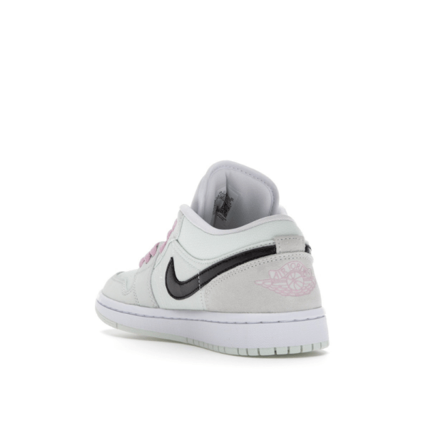 נעלי נייק אייר ג'ורדן | Nike Air jordan 1 Low SE Barely Green