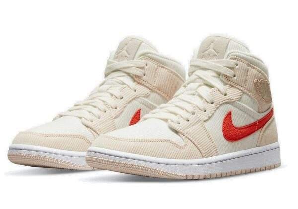 נעלי נייק אייר ג'ורדן | Nike Air Jordan 1 Mid SE Corduroy Sail