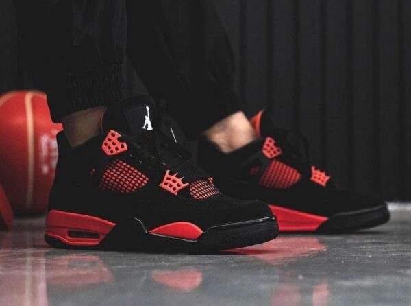 נעלי נייק אייר ג'ורדן | Jordan 4 Retro Red Thunder