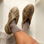 נעלי אדידס ייזי | Yeezy Foam RNNR Mist