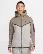 בגדי Nike Sportswear Tech Fleece - סווטשירט