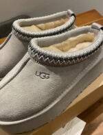 נעלי האג | מגפי האג UGG Tazz Slipper Seal