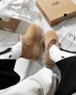 נעלי האג | מגפי האג Ugg Classic Ultra Mini Platform Driftwood