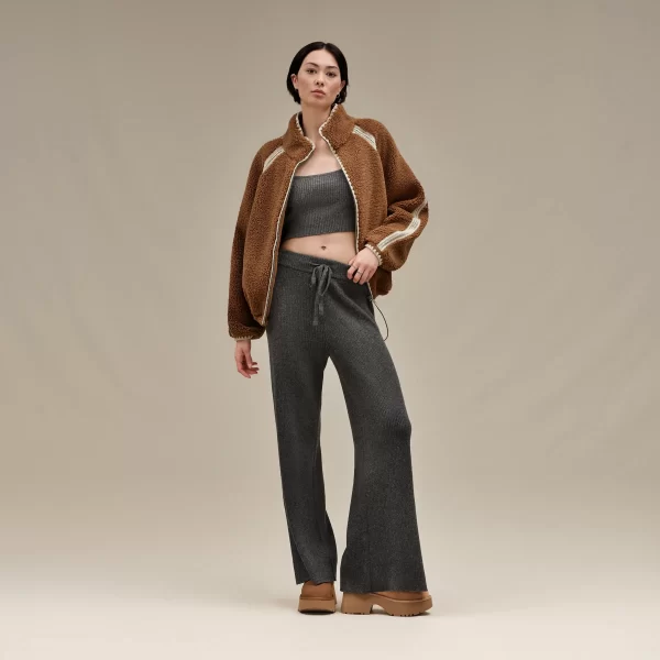 נעלי האג | מגפי האג פלטפורמה עקב UGG Women's Classic Ultra Mini New Heights Chestnut