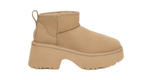 נעלי האג | מגפי האג פלטפורמה עקב UGG Women's Classic Ultra Mini New Heights Mustard Seed