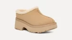 נעלי האג | מגפי האג פלטפורמה עקב UGG Women's New Heights Cozy Clog Mustard Seed