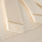 סנדלי האג | כפכפי האג UGG Women's GoldenGlow Slide Jasmine