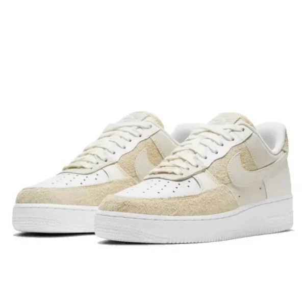 נעלי נייק | Nike Air Force 1 07 Coconut Milk