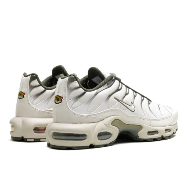 נעלי נייק | Nike Air Max Plus Light Bone