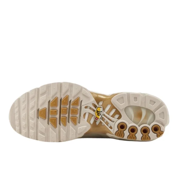 נעלי נייק | Nike Air Max Plus Tiempo Metallic Gold