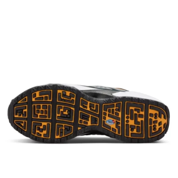 נעלי נייק | Nike Air Max SNDR Canyon Gold