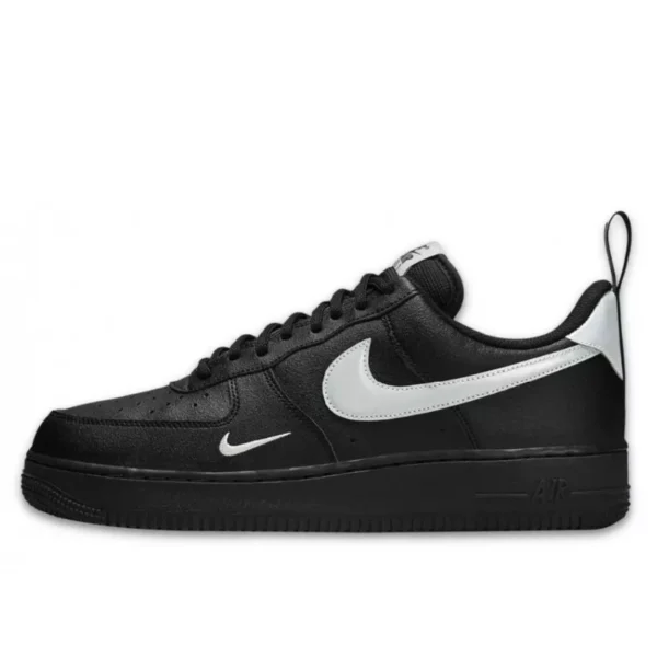 נעלי נייק | Nike Air Force 1 '07 LV8 UT Black White