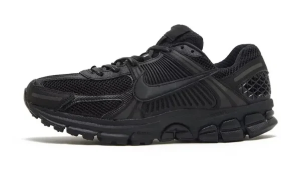 נעלי נייק | Nike Vomero 5 Triple Black