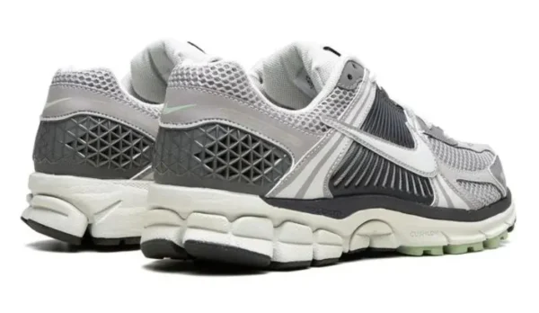 נעלי נייק | Nike Zoom Vomero 5 Cobblestone Flat Pewte