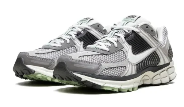 נעלי נייק | Nike Zoom Vomero 5 Cobblestone Flat Pewte