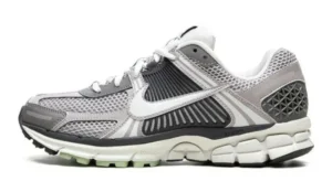 נעלי נייק | Nike Zoom Vomero 5 Cobblestone Flat Pewte