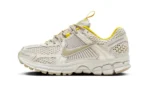 נעלי נייק | Nike Zoom Vomero 5 Light Bone Yellow