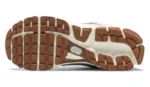 נעלי נייק | Nike Zoom Vomero 5 Light Orewood Brown