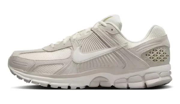 נעלי נייק | Nike Zoom Vomero 5 Light Orewood