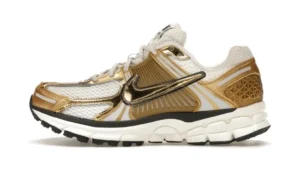 נעלי נייק | Nike Zoom Vomero 5 Metallic Gold