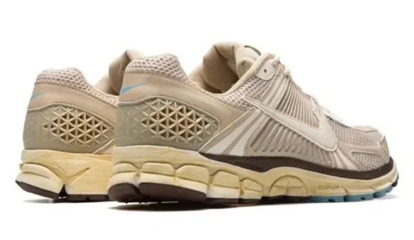 נעלי נייק | Nike Zoom Vomero 5 Oatmeal