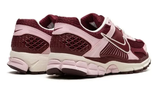 נעלי נייק | Nike Zoom Vomero 5 Pink Foam Team Red