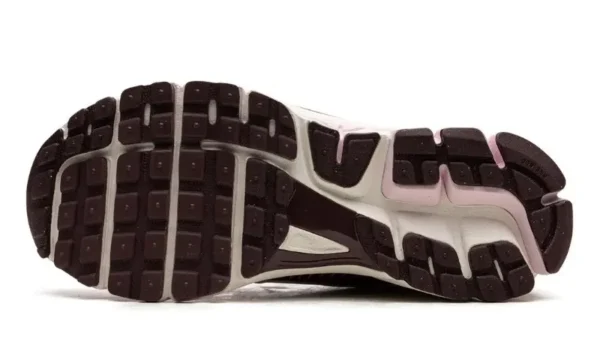 נעלי נייק | Nike Zoom Vomero 5 Pink Foam Team Red