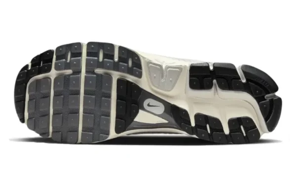 נעלי נייק | Nike Zoom Vomero 5 Platinum Tint