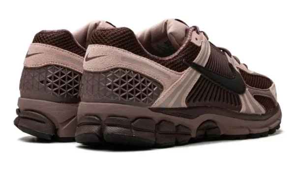 נעלי נייק | Nike Zoom Vomero 5 Plum Eclipse