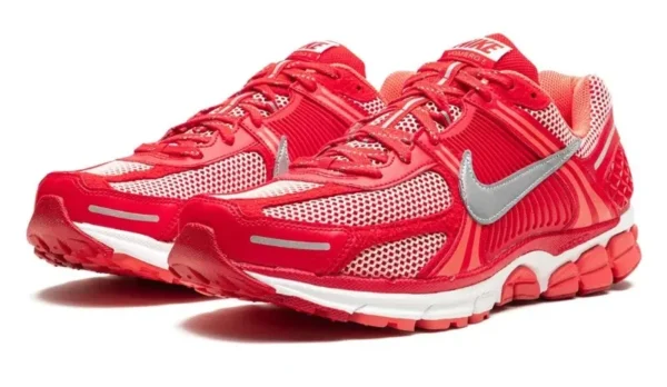 נעלי נייק | Nike Zoom Vomero 5 SP University Red