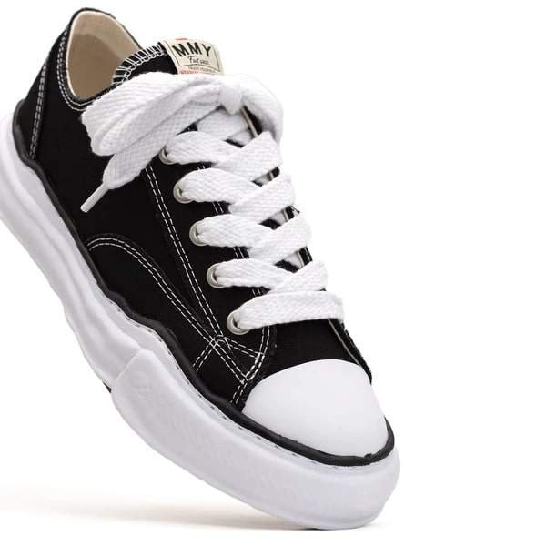 מייסון מיהרה יאסוהירו | Maison Mihara Yasuhiro Peterson Canvas Low Black White