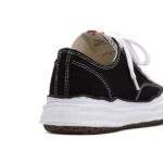 מייסון מיהרה יאסוהירו | Maison Mihara Yasuhiro Peterson Canvas Low Black White