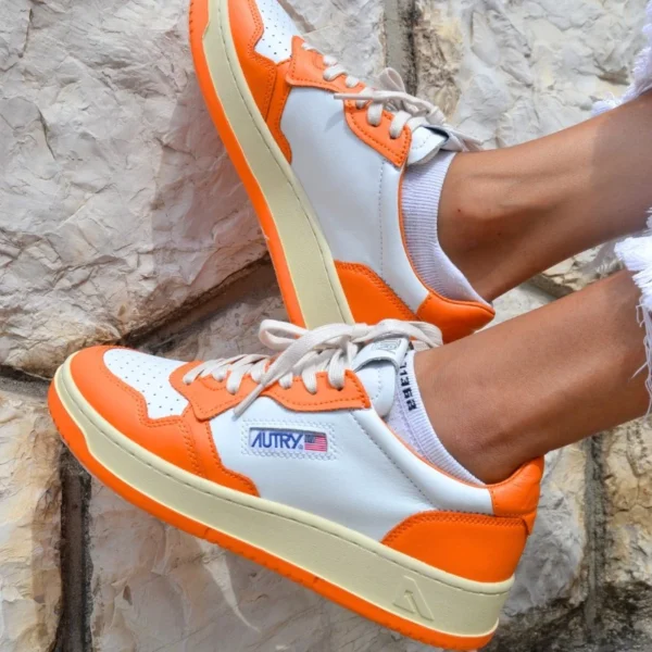 נעלי אוטרי | Autry Low Orange White