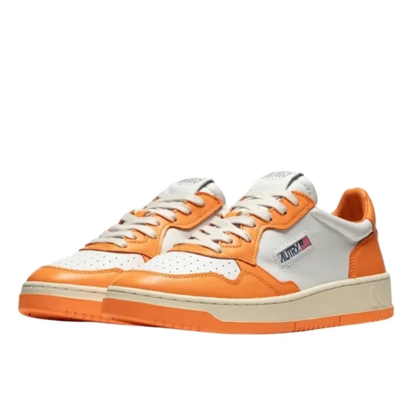 נעלי אוטרי | Autry Low Orange White