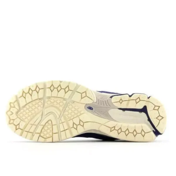 נעלי ניו באלאנס | New Balance 2002R Navy Cream