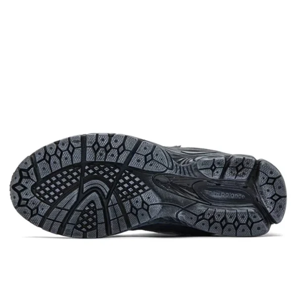 נעלי ניו באלאנס | New Balance 2002R Vintage Black Grey