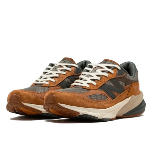 נעלי ניו באלאנס | New Balance 990 V6 Carhartt WIP Sculpture Center