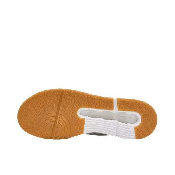 נעלי און קלאוד | On The Roger Clubhouse Pro Tennis Shoes White/Ivory