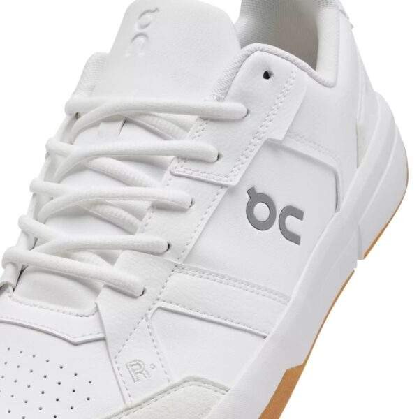 נעלי און קלאוד | On The Roger Clubhouse Pro Tennis Shoes White/Ivory