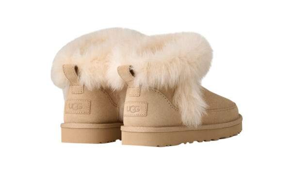 נעלי האג | UGG Women's Classic Ultra Mini Chalet Sandcastle