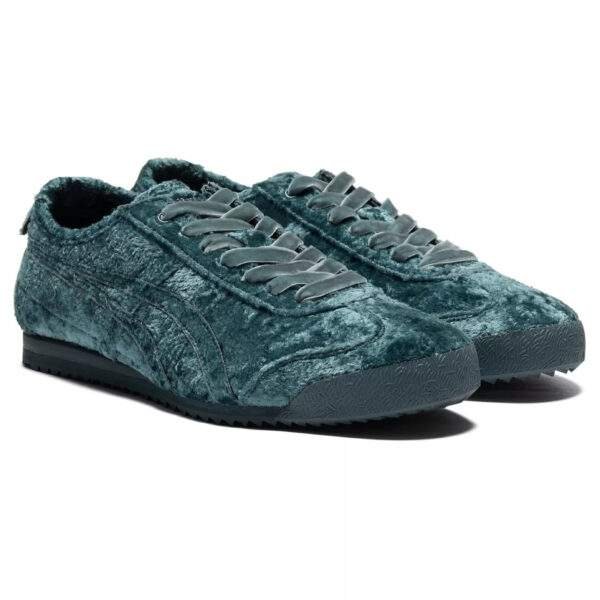 נעלי אוניטסוקה טייגר | Onitsuka Tiger MEXICO 66 VELVET Grand Shark
