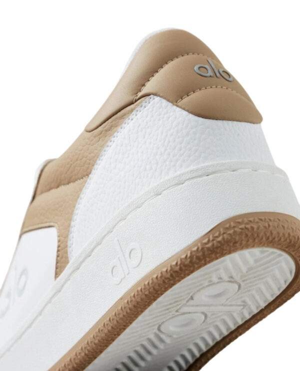 נעלי סניקרס אלו יוגה | ALO Recovery Mode Sneaker Gravel/White