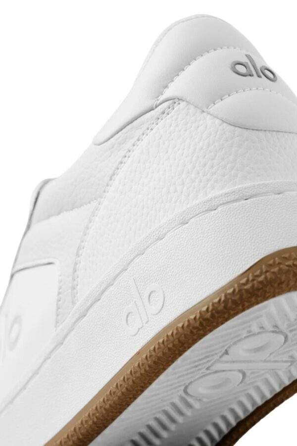 נעלי סניקרס אלו יוגה | ALO Recovery Mode Sneaker Natural White/Gum