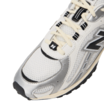 נעלי ניו באלאנס | New Balance 204L Unisex Sports Shoes Metallic Silver-Coloured/ Black