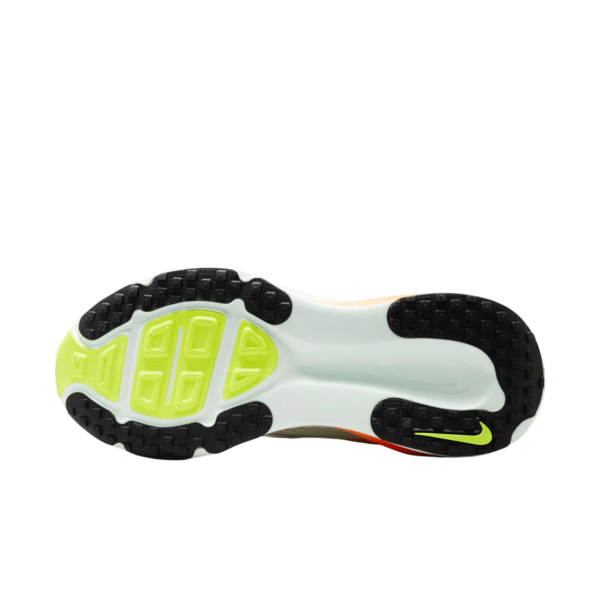 נעלי ריצות נייק | Nike Vomero 18 Road Running Shoes Barely Green/Hyper Crimson