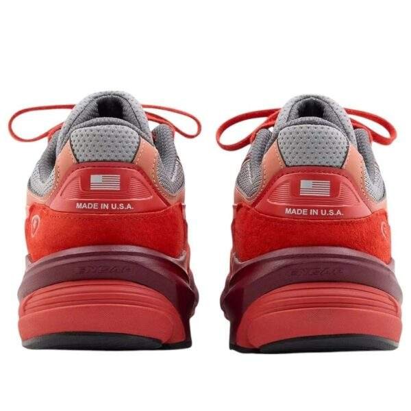 נעלי ניו באלאנס | New Balance 990v6 'Community Red'