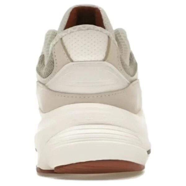 נעלי ניו באלאנס | New Balance x Loro Piana 990 v6 'Raw Cashew'