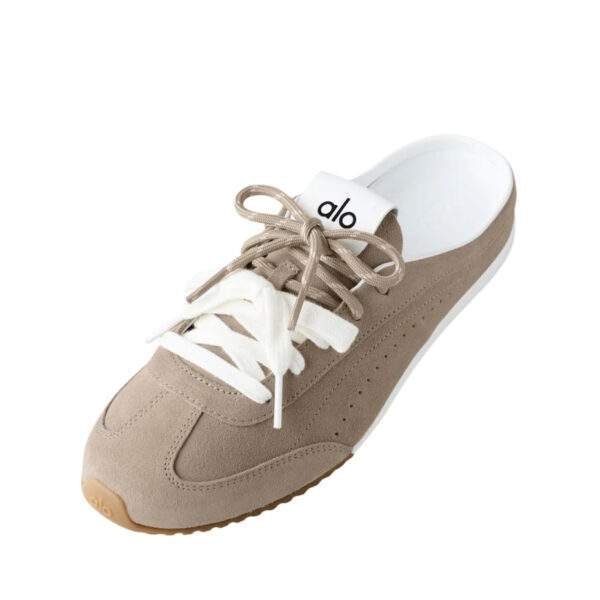 נעלי סניקרס אלו יוגה | ALO Sunset Sneaker Mule Gravel